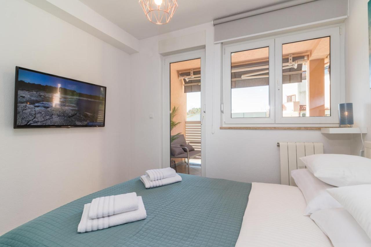 New Apartment Near Sea With 3 Bedrooms And 2 Bathrooms พูลา ภายนอก รูปภาพ